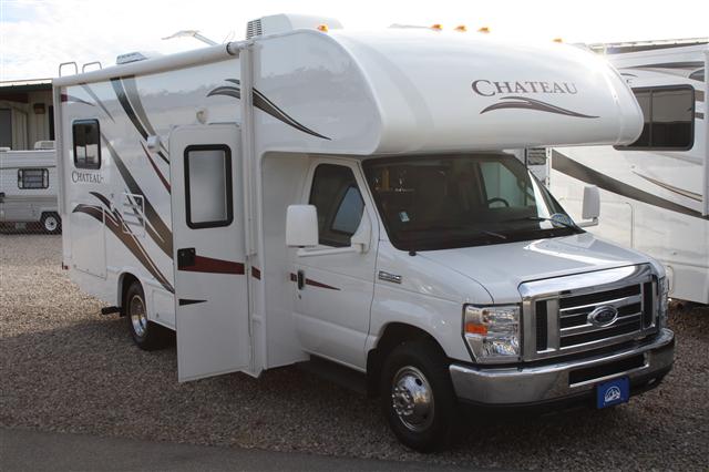 2013 THOR MOTOR COACH Chateau